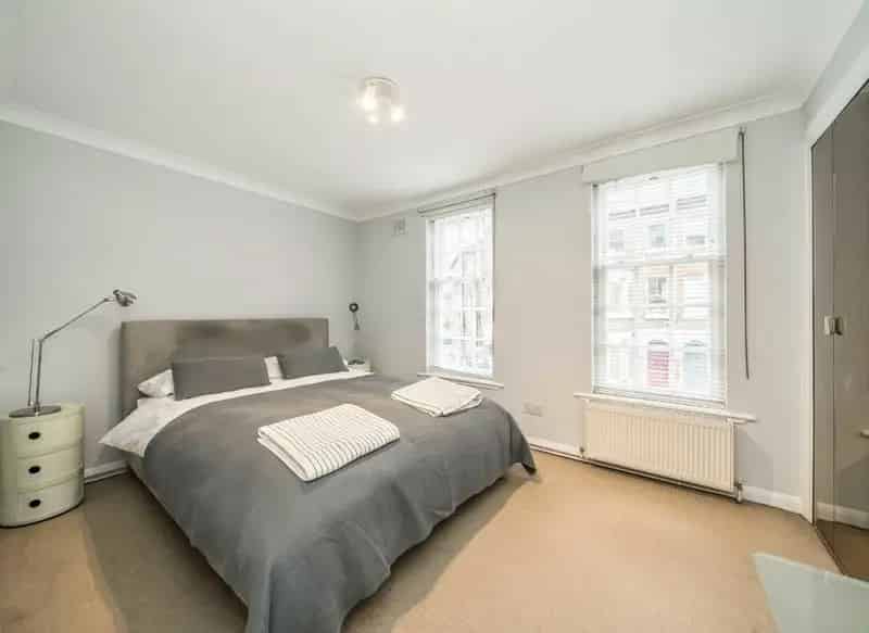 One Double Bedroom Apartment near Vauxhall Station