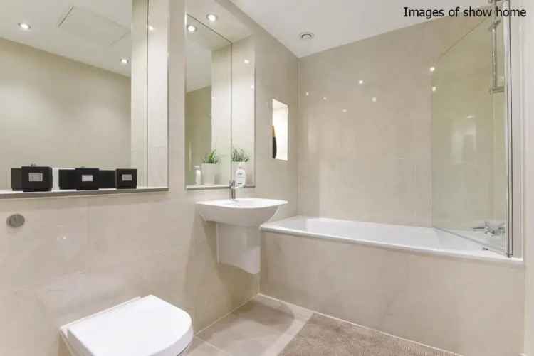 Flat For Sale in London, England