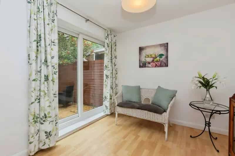 4 Bedroom Semi-Detached Family Home Tring Road Aylesbury