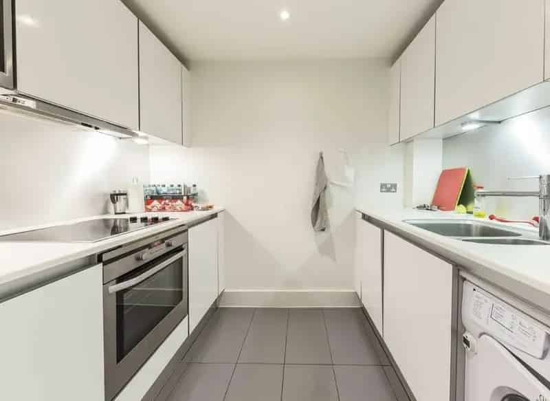 Flat For Sale , Swindon, England