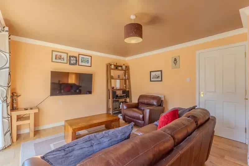 3 Bedroom Terraced House for Sale Lennoxtown
