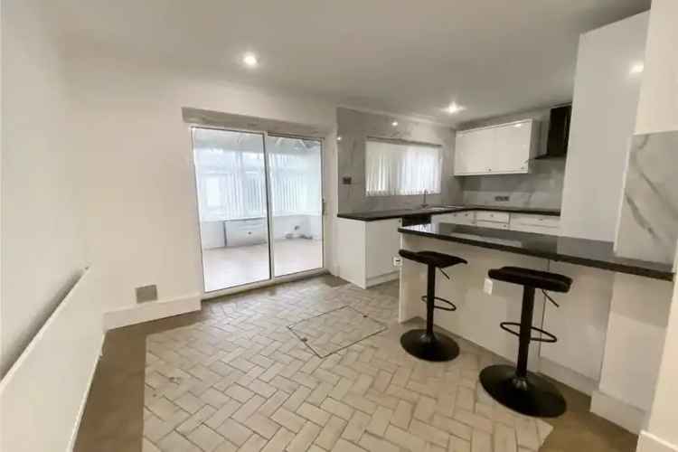 4 Bedroom End of Terrace House for Sale