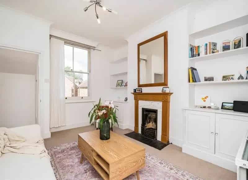 1 Bedroom Apartment near Eel Brook Common Fulham Chelsea