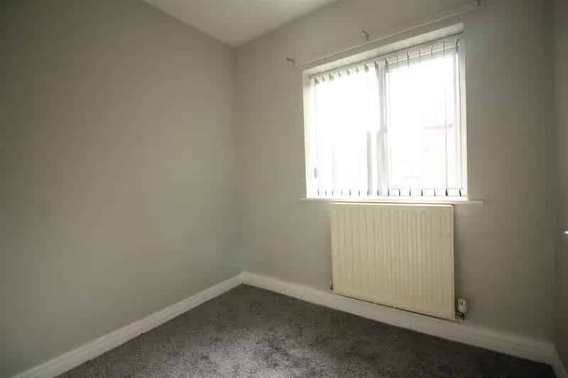2 Bedroom Flat to Rent Crossgates Leeds
