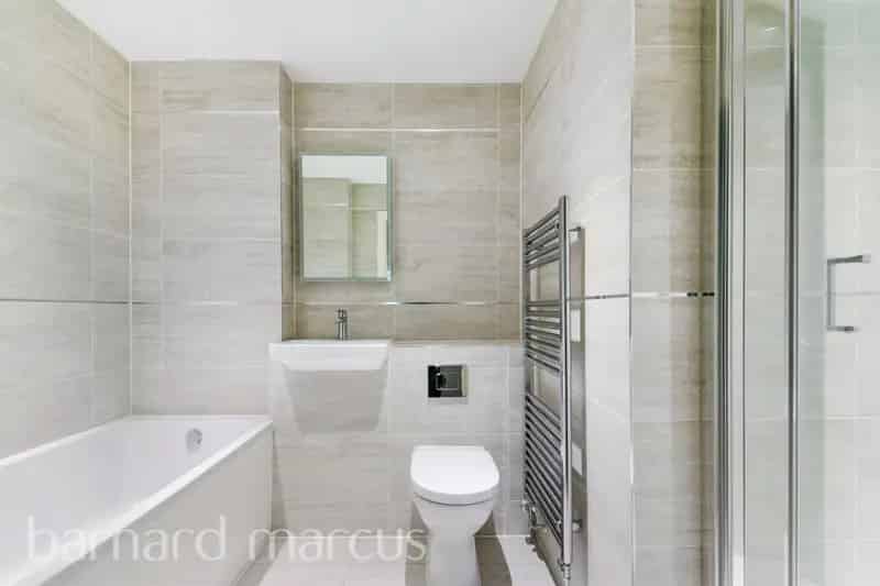 3 Bed 2 Bath Apartment with Patio and EV Charging Purley