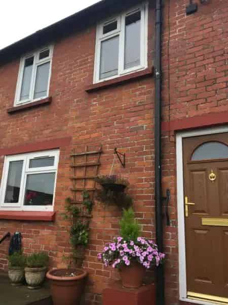3 Bed Cottage Huge Garden Driveway Parking Village Location