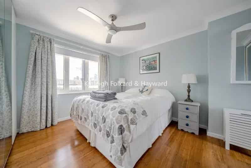 River Thames Apartment 2 Beds 2 Baths Allocated Parking