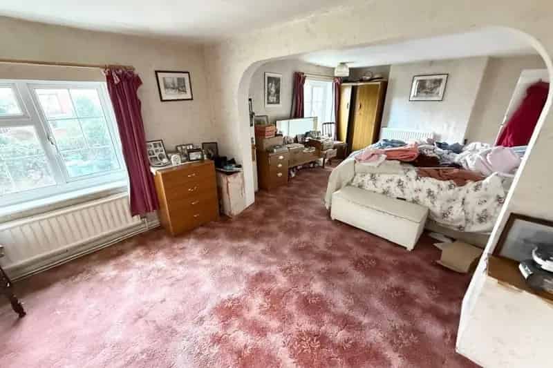 Seven Bedroom Detached House Sutton on Trent