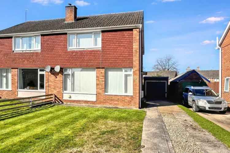 3 Bedroom Semi-Detached House for Sale in North Gloucestershire