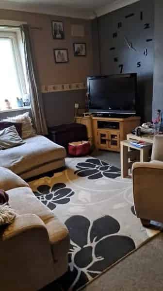 Large 3-Bedroom House Near School and Town Centre