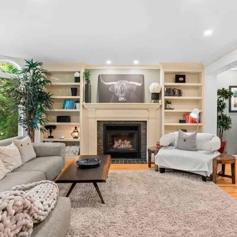 Family Home in Lorraine 4+2 Bedrooms, Pool, Finished Basement