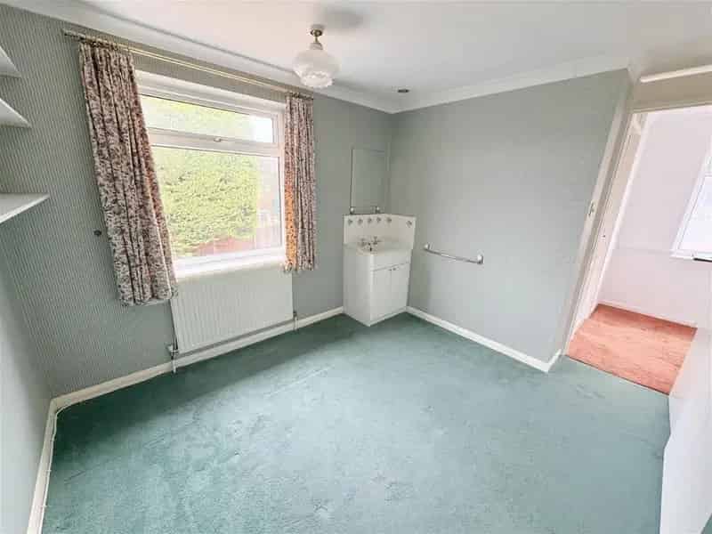 3 Bed House for Sale Detached Family Home Garage Garden