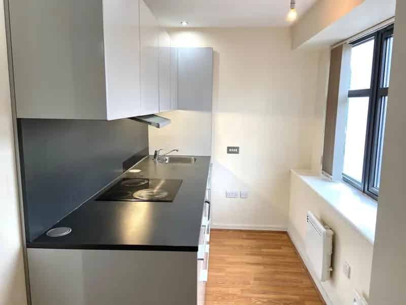 Two Bedroom City View Apartment Near Jewellery Quarter