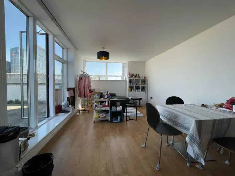 2 Bedroom Apartment for Sale Skyline Views
