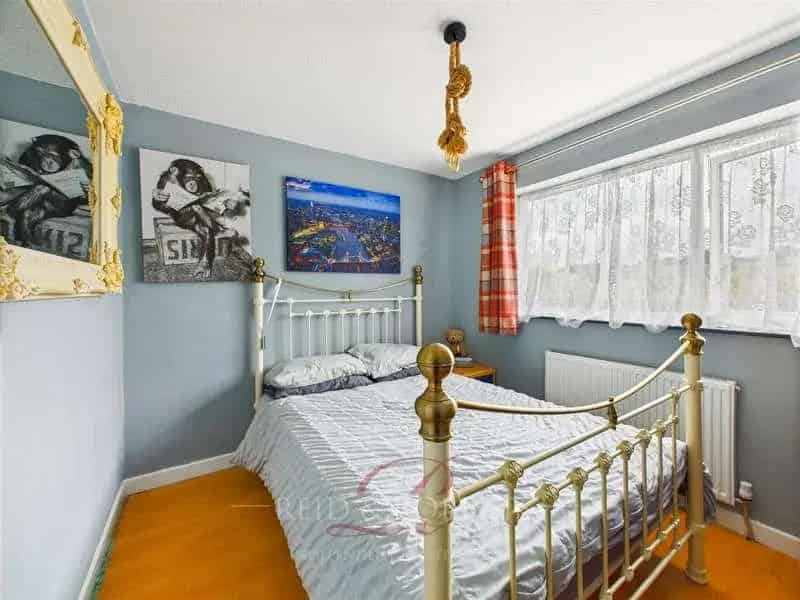 3 Bed Detached House For Sale
