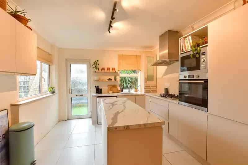 5 Bedroom Victorian Terrace House For Sale Near Margate Beach