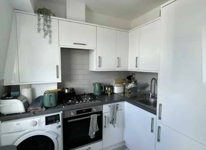 Two Bedroom Modern Apartment near Twickenham Green