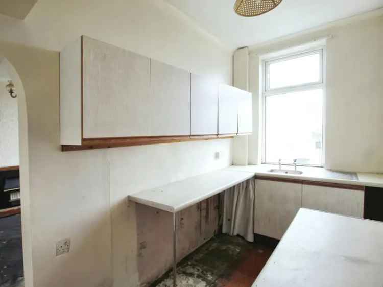 Flat For Sale in Leeds, England