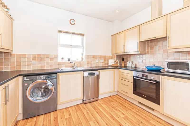 2 Double Bedroom Apartment for Sale in Leighton Buzzard