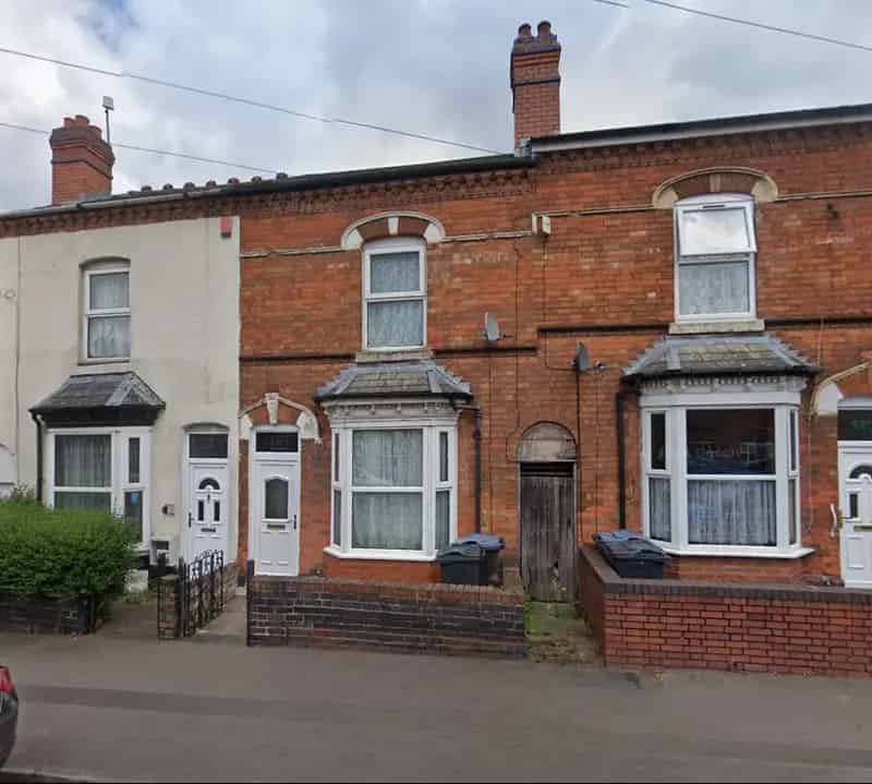 3 Bedroom Terraced House for Sale at Auction