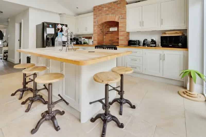 Family Home York 3 Bed 3 Bath Detached Studio Parking