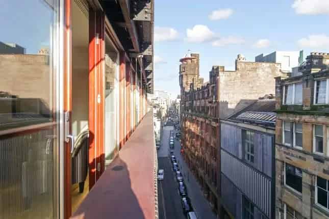 Glasgow City Centre Flat for Sale - High-End Apartment with Balcony