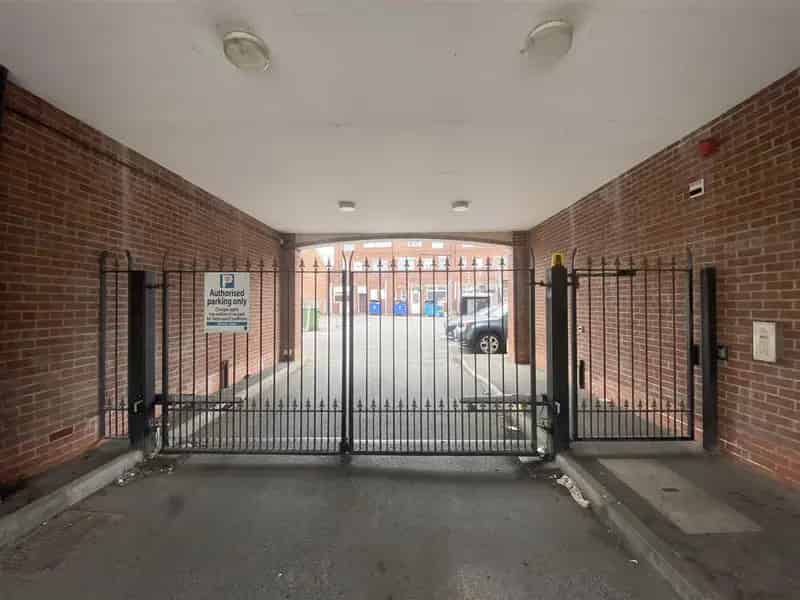 3 Bedroom Duplex House to Rent - Newly Renovated