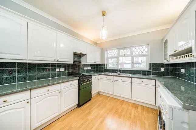 5 Double Bedroom House for Rent in London SW16