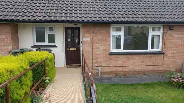 1 Bed Bungalow Wheelchair Accessible Wet Room Garden Near Shops Schools