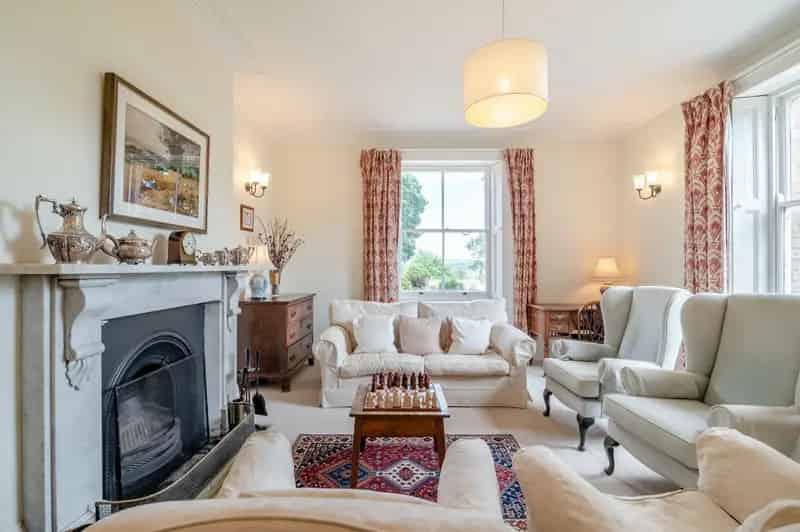 Elegant 5 Bedroom Former Rectory with Pool and Tennis Court