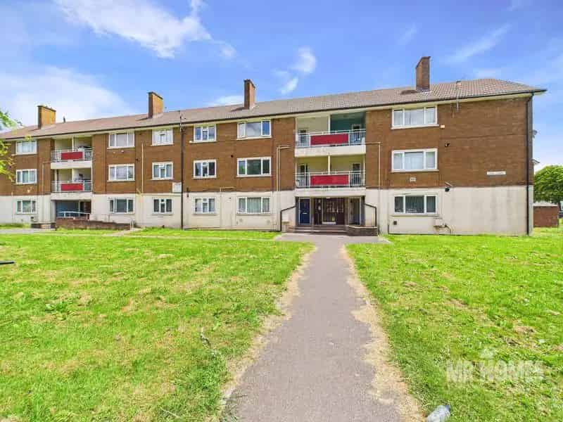 2 Bedroom Flat for Sale in Cardiff