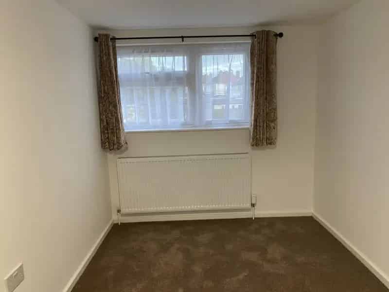 2 Bedroom House Share House to Rent