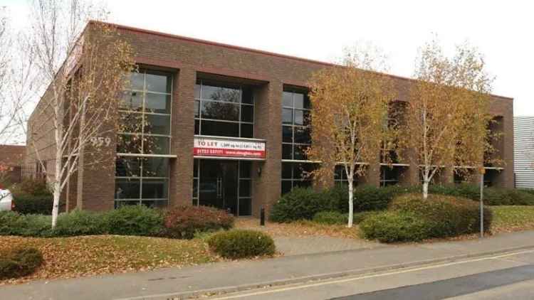 Industrial For Rent in Slough, England