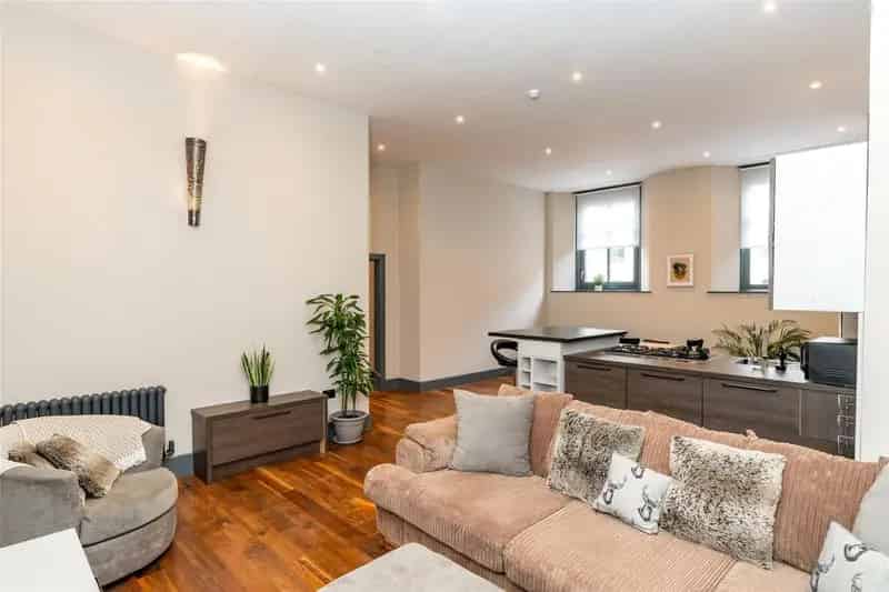 3 Bedroom Apartment For Sale Near Leith Shore