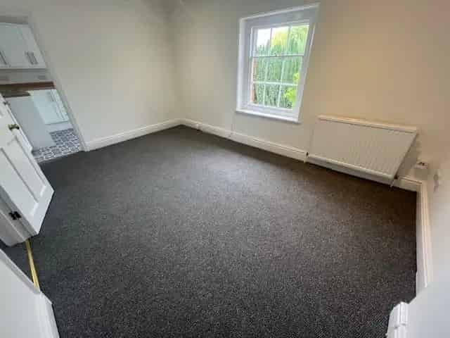 Flat For Rent , The Green, Canterbury, England
