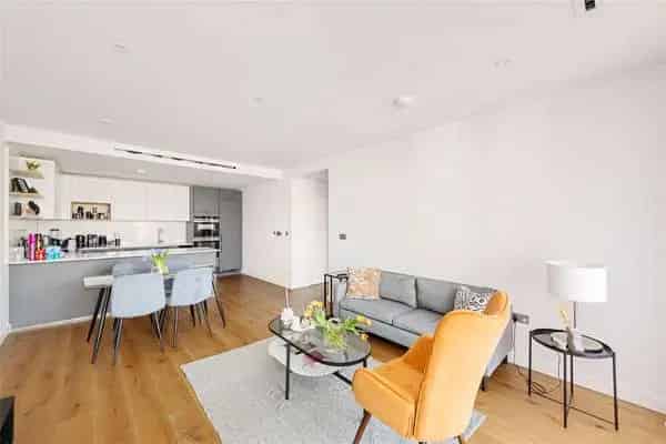2-Bedroom Apartment near Lisson Grove London