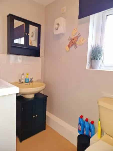 3 Bed House Penzance New Windows Carpets and Flooring