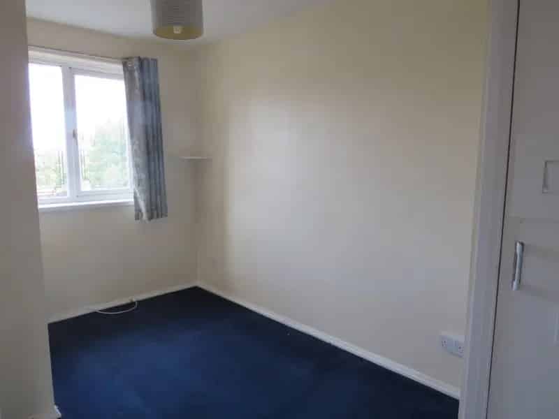 Two Bed Modern First Floor Maisonette Available September