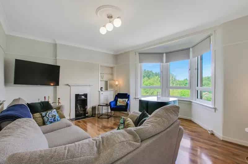 2 Bedroom Flat for Sale Dennistoun