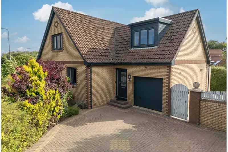 5 Bed Detached House Crossgates Executive Villa
