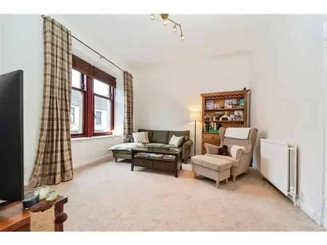 1 Bedroom Flat for Sale - Ideal First Time Buy