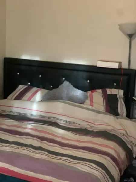 3-Bedroom Flat Near Vauxhall Stockwell Oval Stations