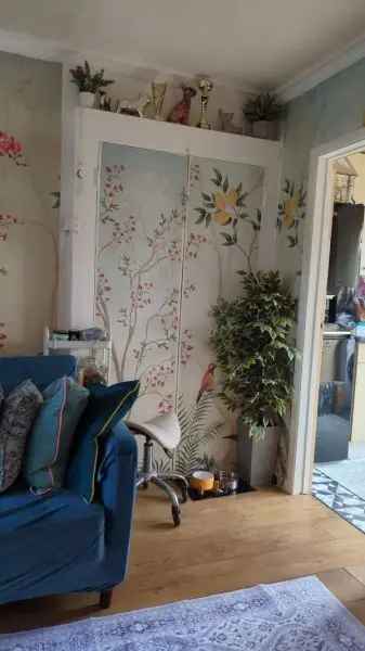 Ground Floor Wheelchair Accessible Studio Flat with Garden