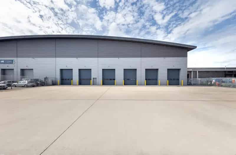 Slough Industrial Unit High Eaves Heavy Loading Secure Yard