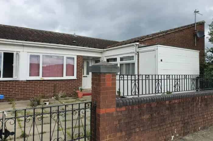 2 Bed Bungalow Childwall Wet Room Gas Central Heating Double Glazing