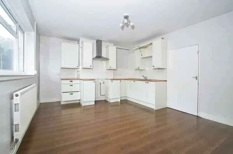 2 Bedroom Semi-Detached House for Renovation
