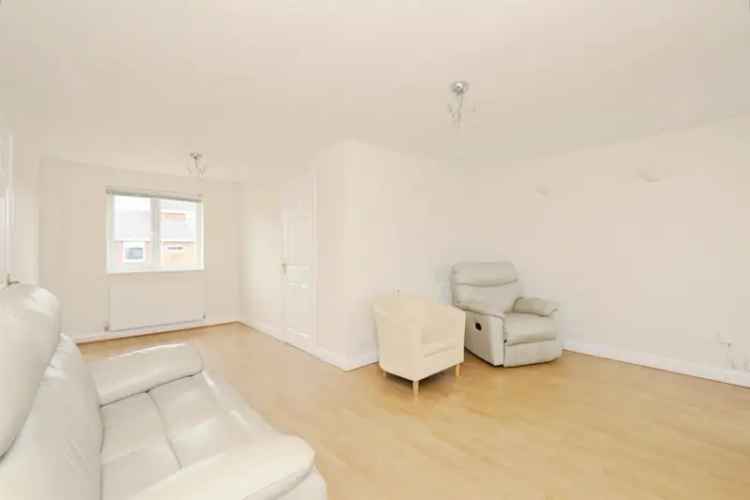 3 Bed Canalside Home Near Retford with Garage and Parking