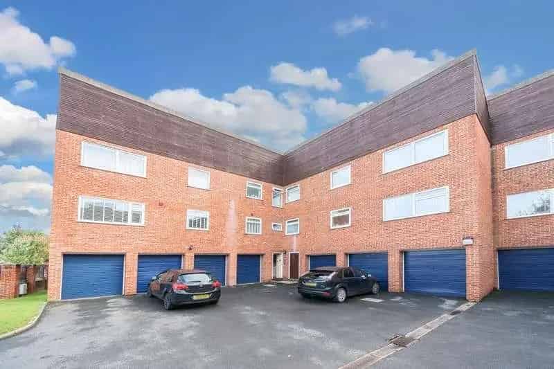 1 bed flat for sale
