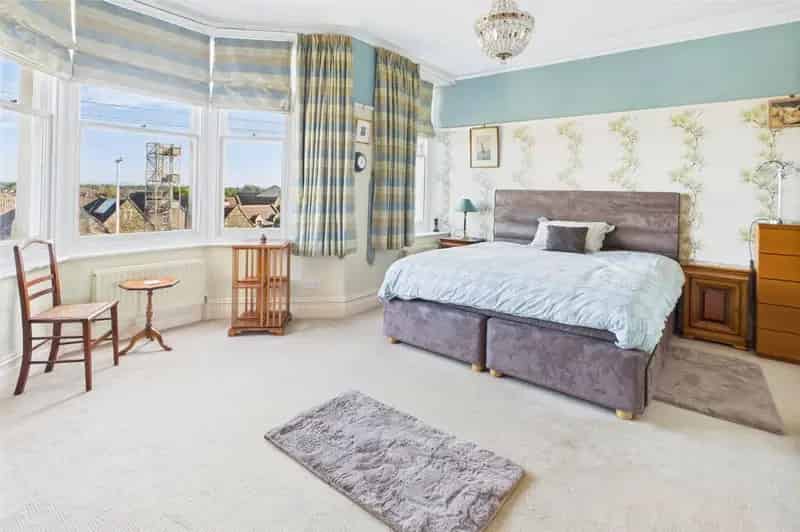 3 Bedroom Semi Detached House for Sale Clevedon