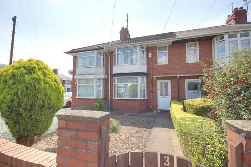 3 Bedroom Mid-Terrace House for Sale